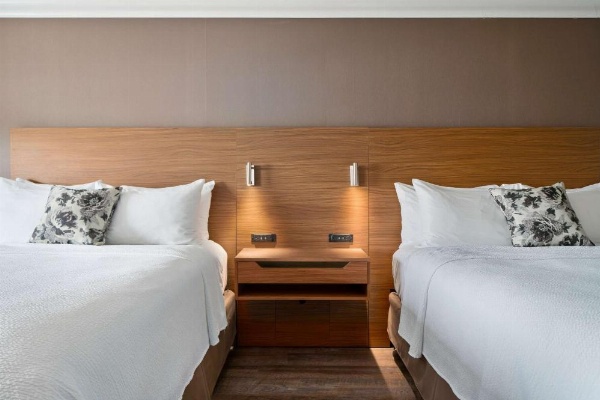 Best Western Plus Newport Mesa Inn image 14